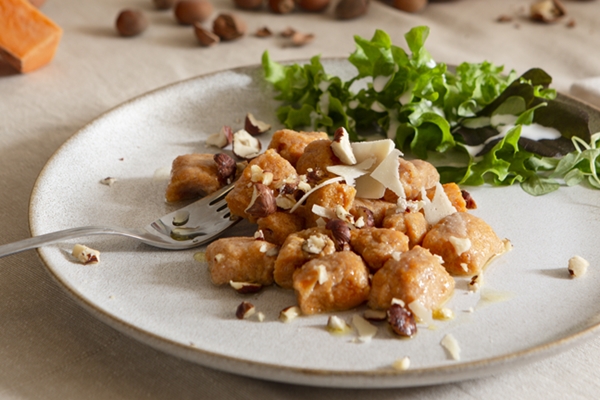 Süßkartoffel-Gnocchi mit Haselnussbutter