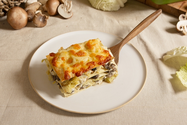Wirsing-Pilz-Lasagne mit Béchamelsoße