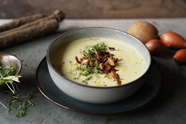 Schwarzwurzelsuppe mit Topping